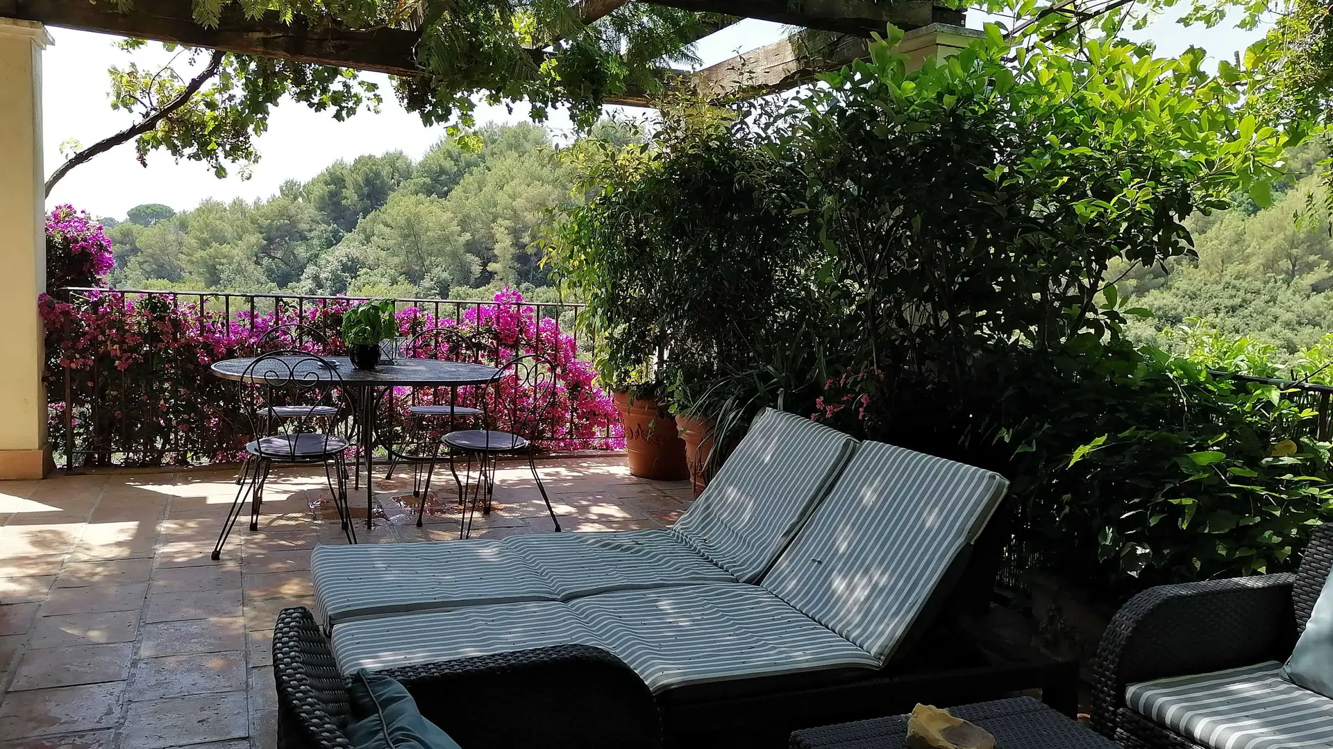 Terrasse Gîte Jacaranda de St Paul de Vence - Gîtes de France Alpes-Maritimes