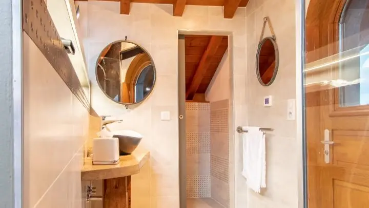 Salle d'eau chambre 2