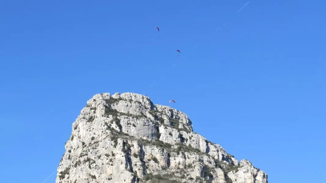 Gîte les 3 Baous - Parapentes sur le Baou - Saint Jeannet - Gîtes de France Alpes- Maritimes