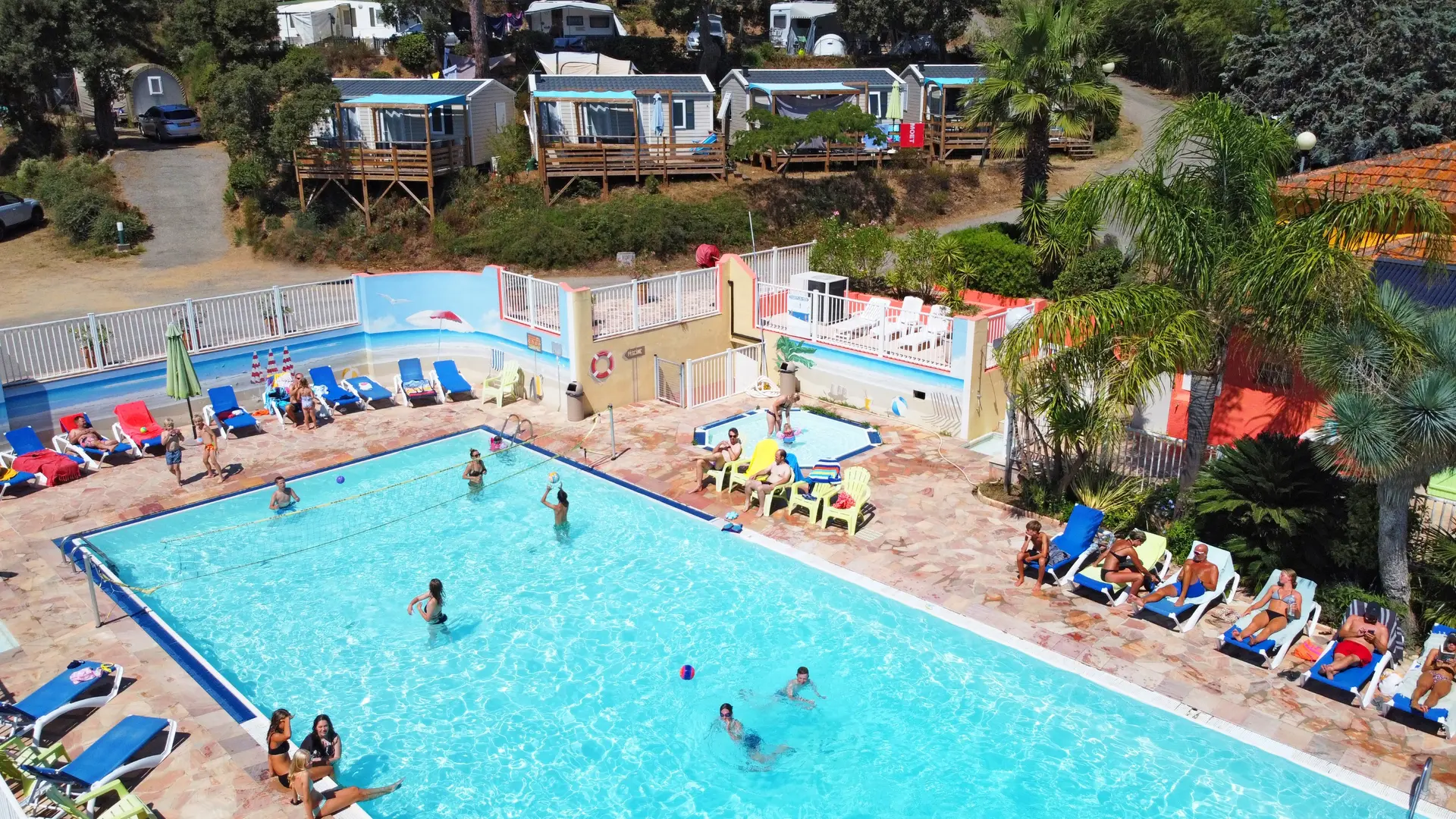 Camping Les lauriers roses - Piscine