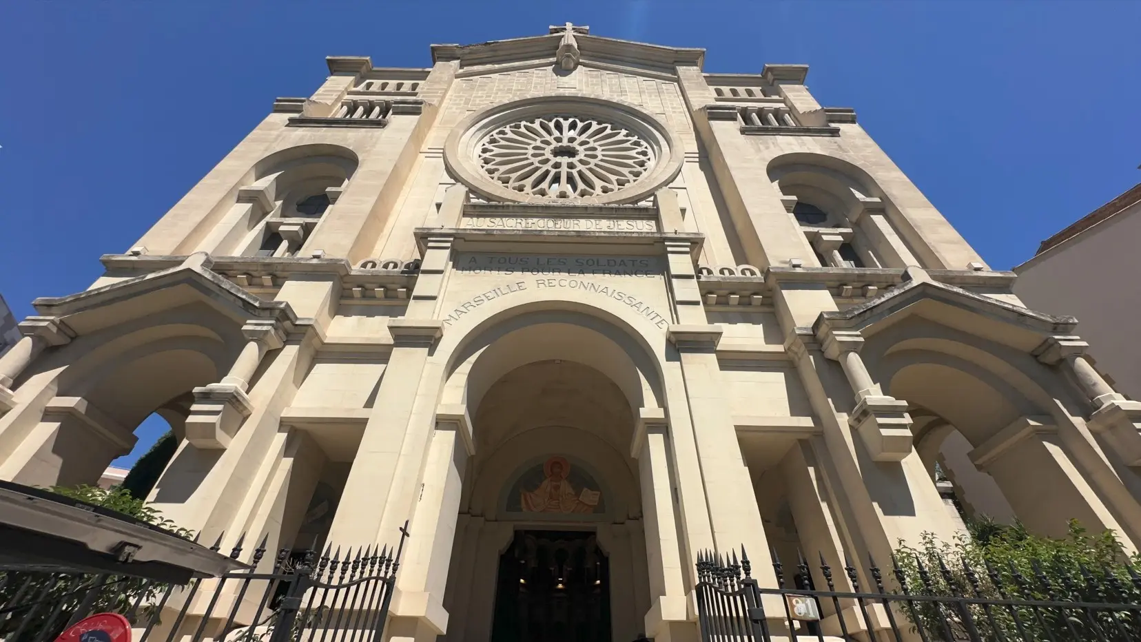 Façade de la basilique Sacré Coeur