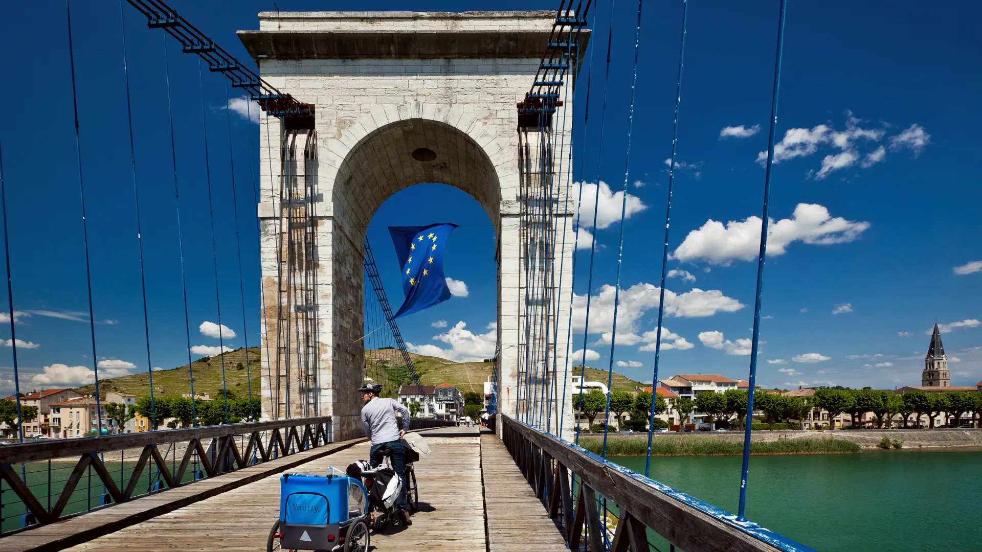 Passerelle sur le Rhône entre Tain l'Hermitage et Tournon
