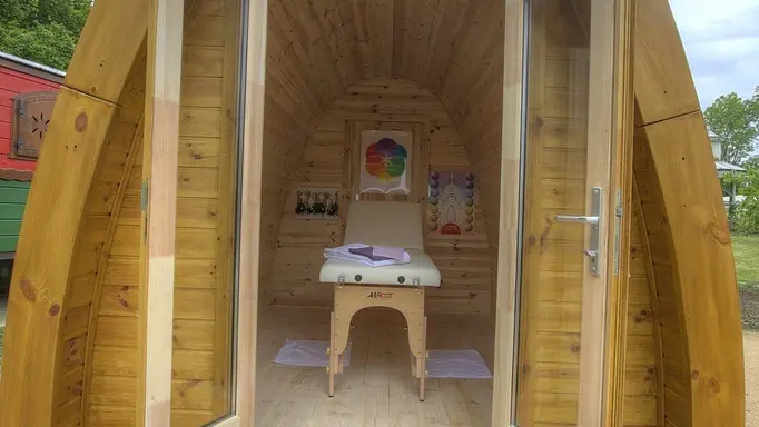tout en profitant du calme, offrez vous un instant de plaisir avec HARMONIE : soins du corps massage sur rendez vous .