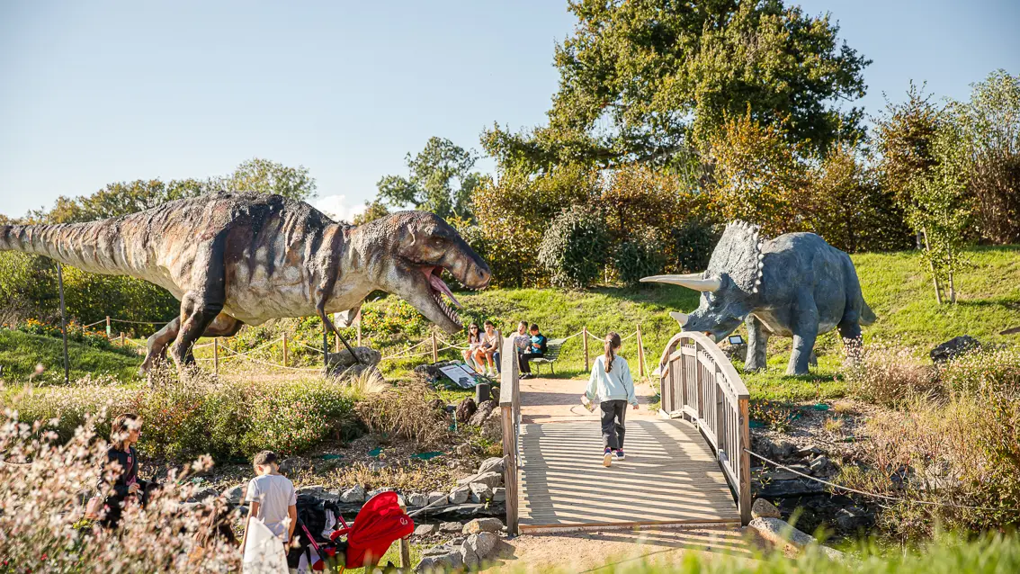Paléopolis, la colline aux dinosaures_Gannat