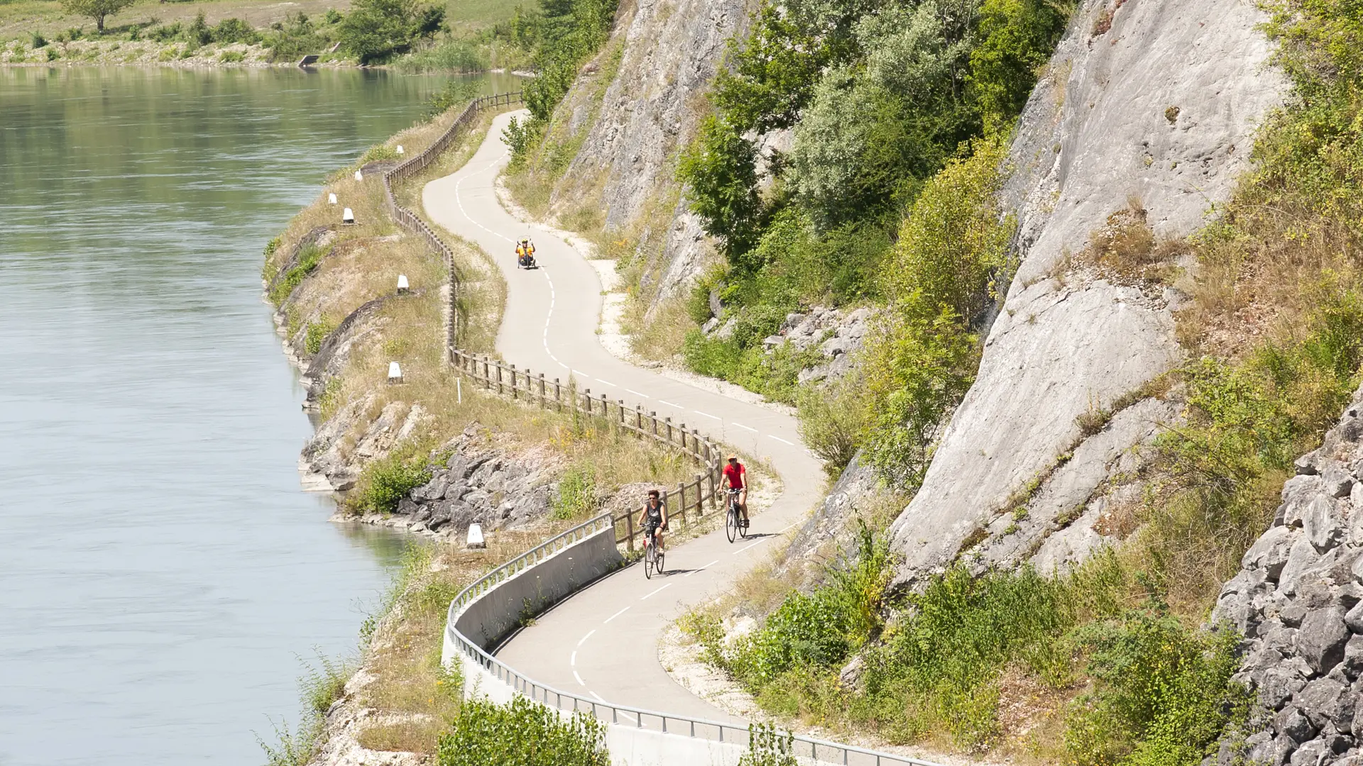 La ViaRhôna, voie cyclable, du Léman à la méditerranée