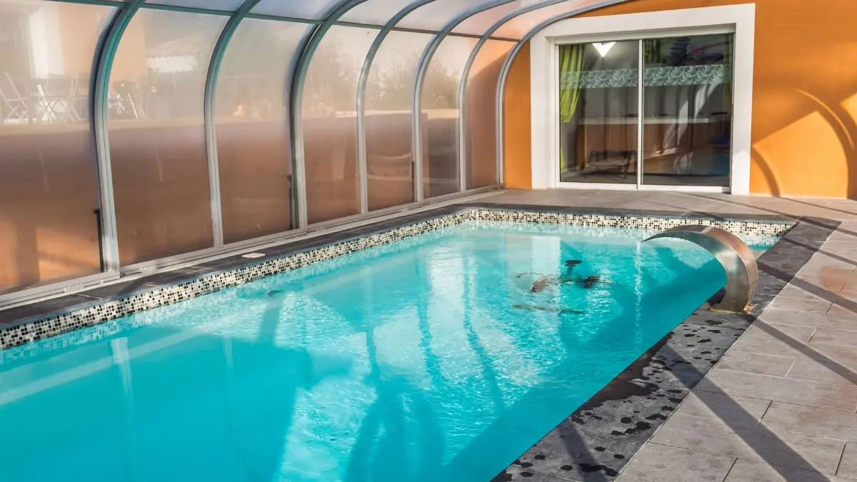 Piscine couverte