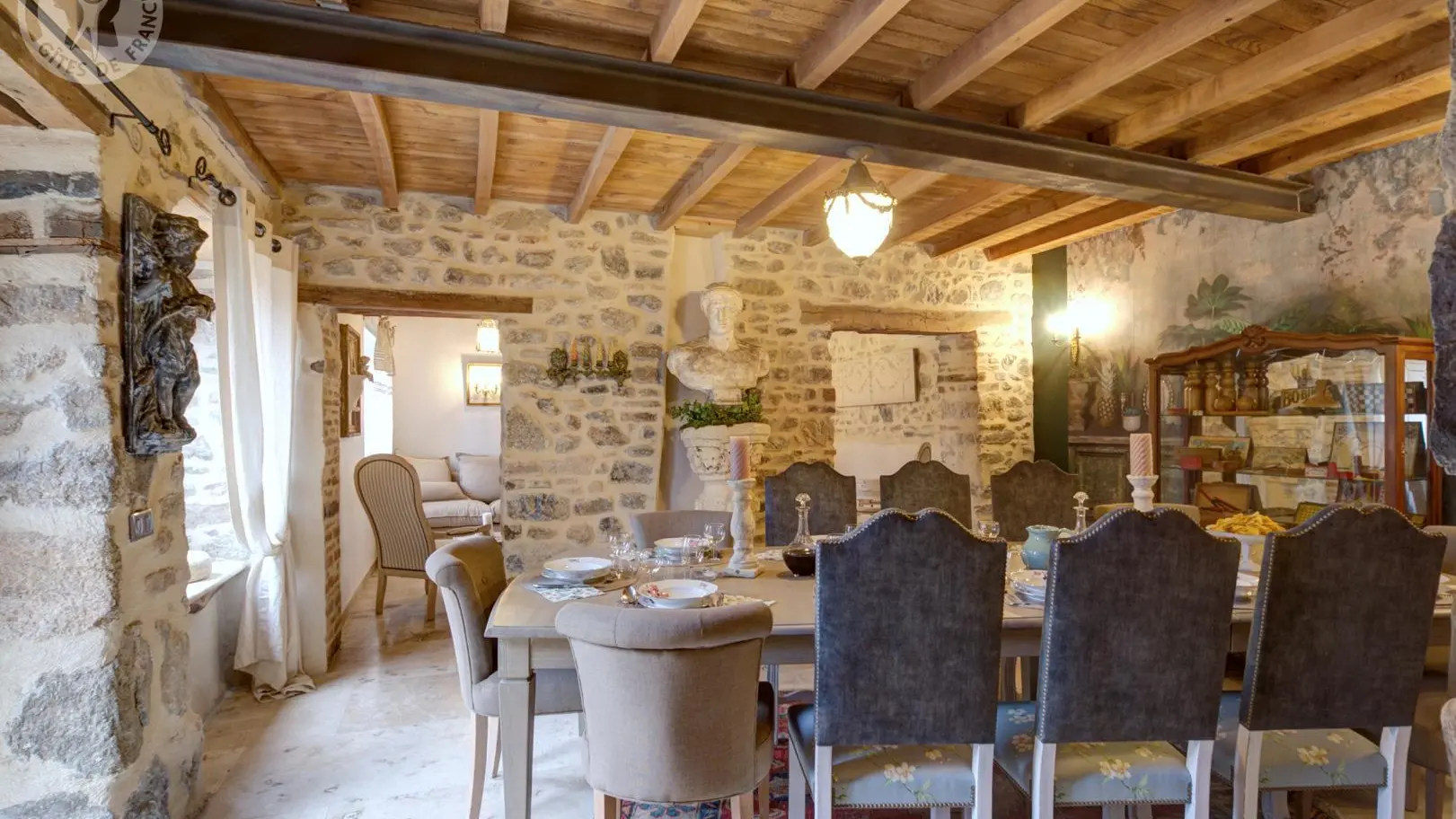 Salle à manger pour 12 convives