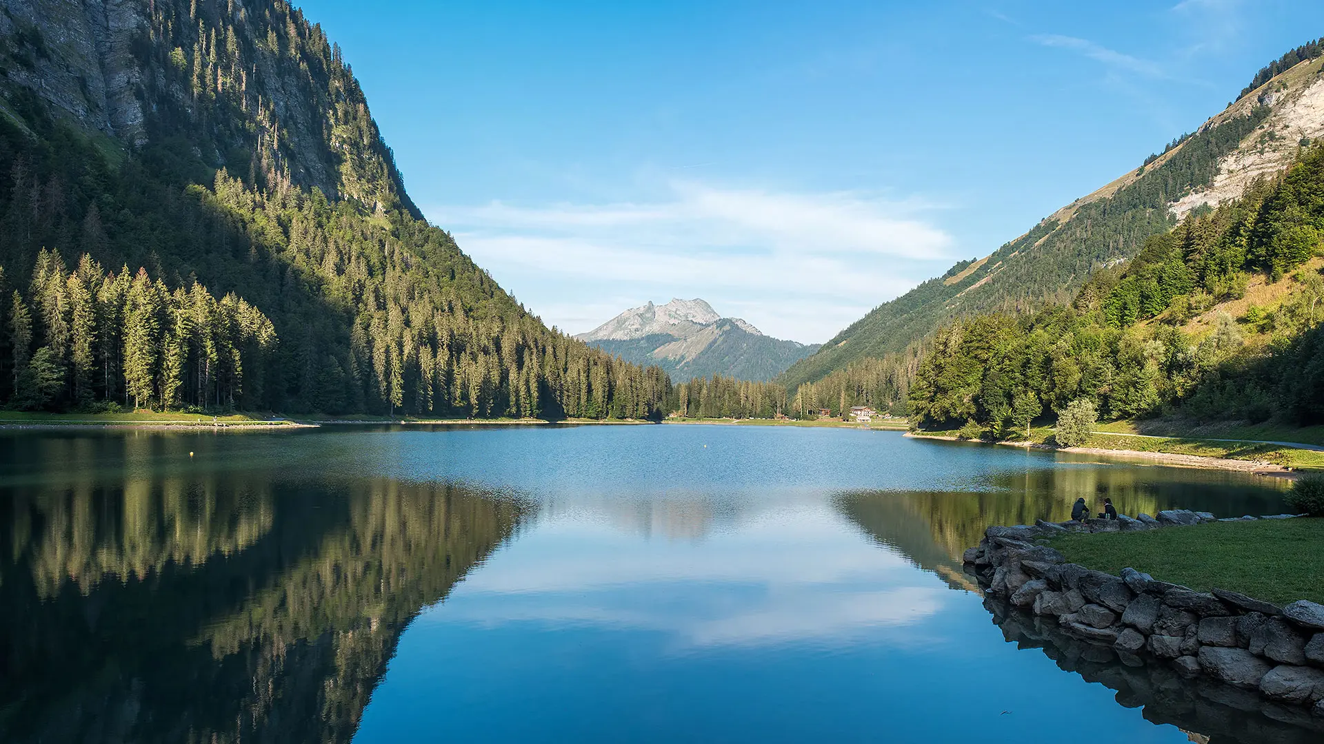 Le Lac de Montriond en été