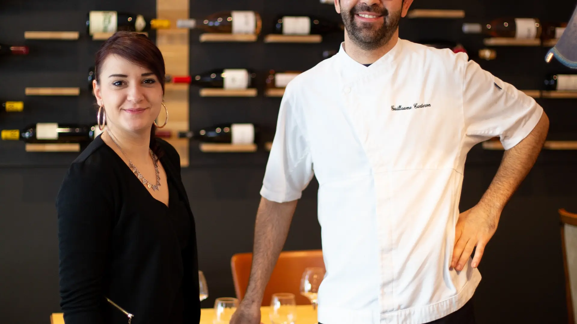 Un éléphant dans un jeu de quilles