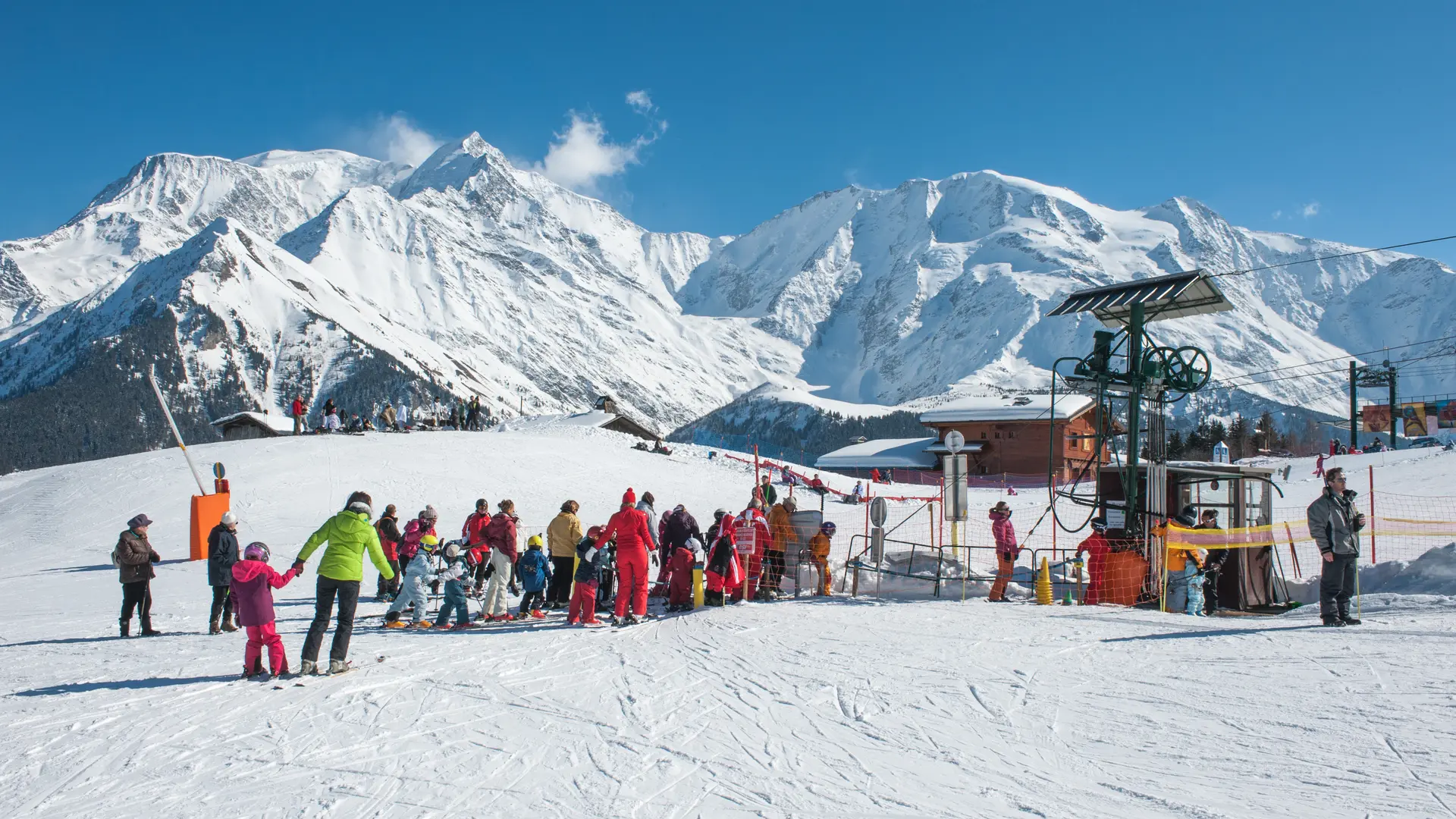 apprentissage du ski sur le Plateau de la Croix à Saint-Nicolas de Véroce