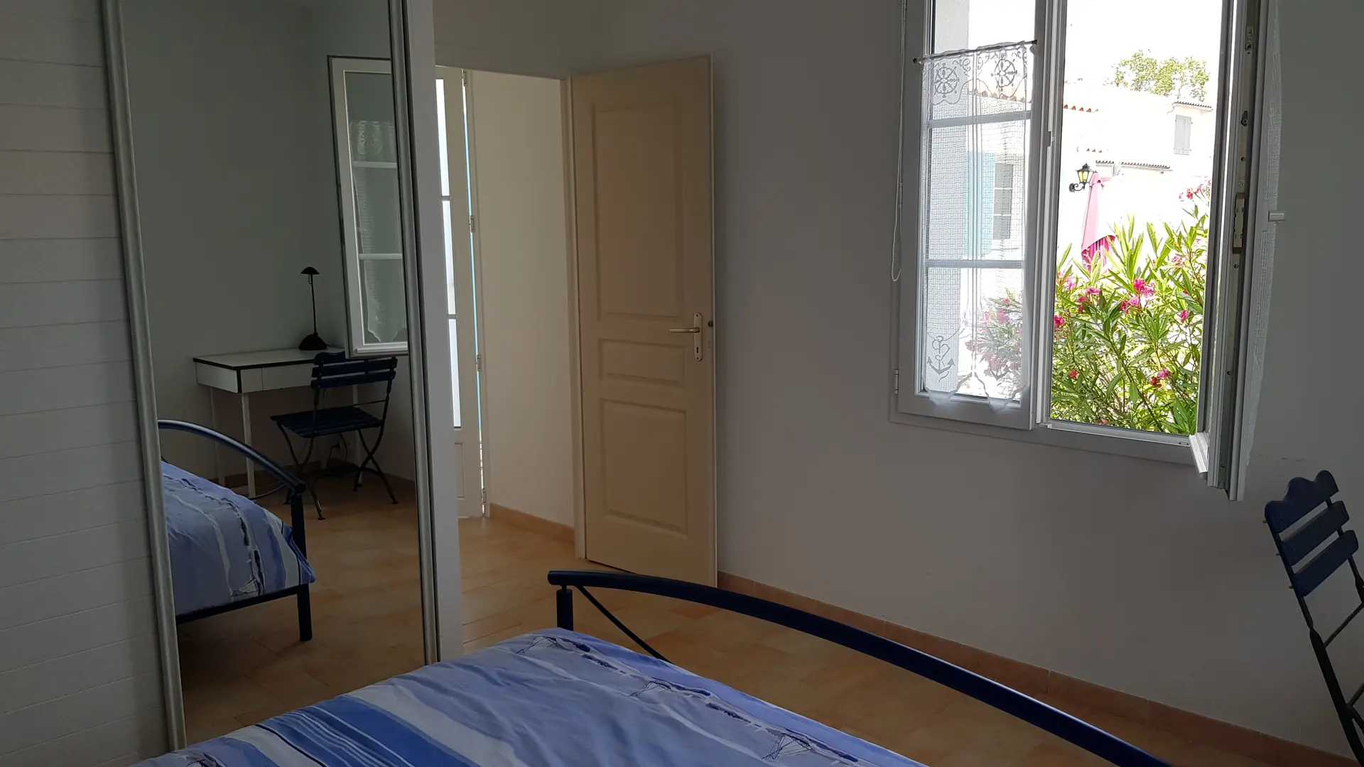 Chambre 3 (aile indépendante)
