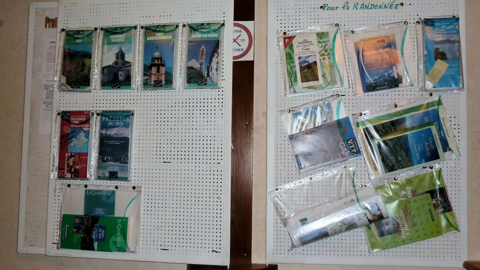 Guides et cartes de tourisme et randonnée