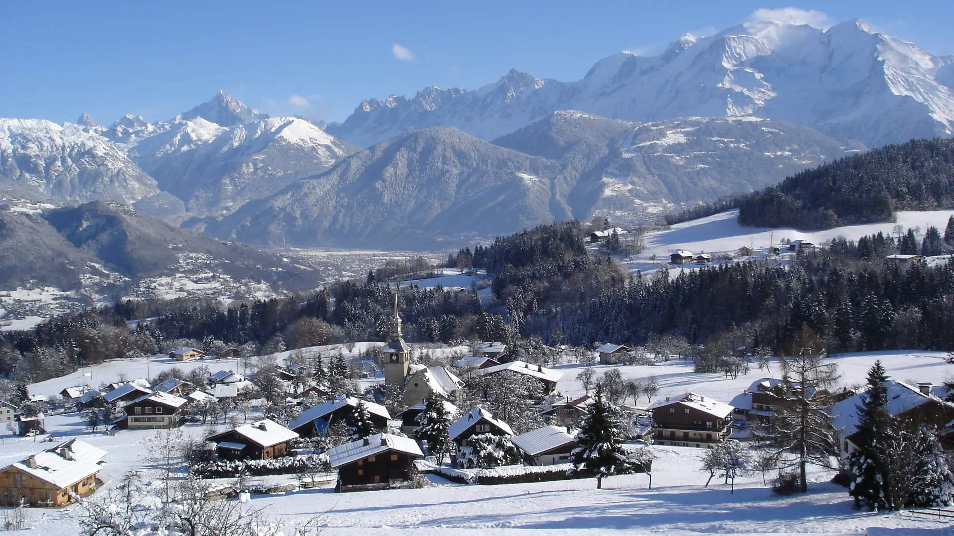 Balade dans cordon et vue Mont-Blanc