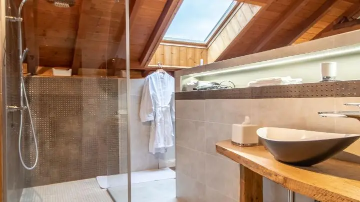 Salle d'eau chambre 2