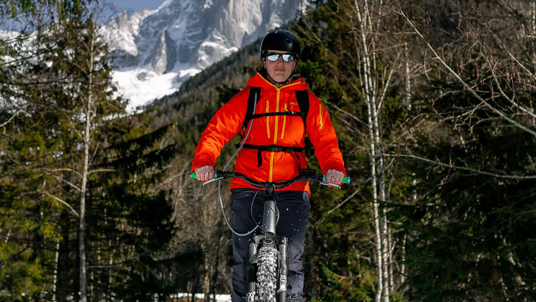 Evolution2-Chamonix-trottinette-electrique-sur-neige