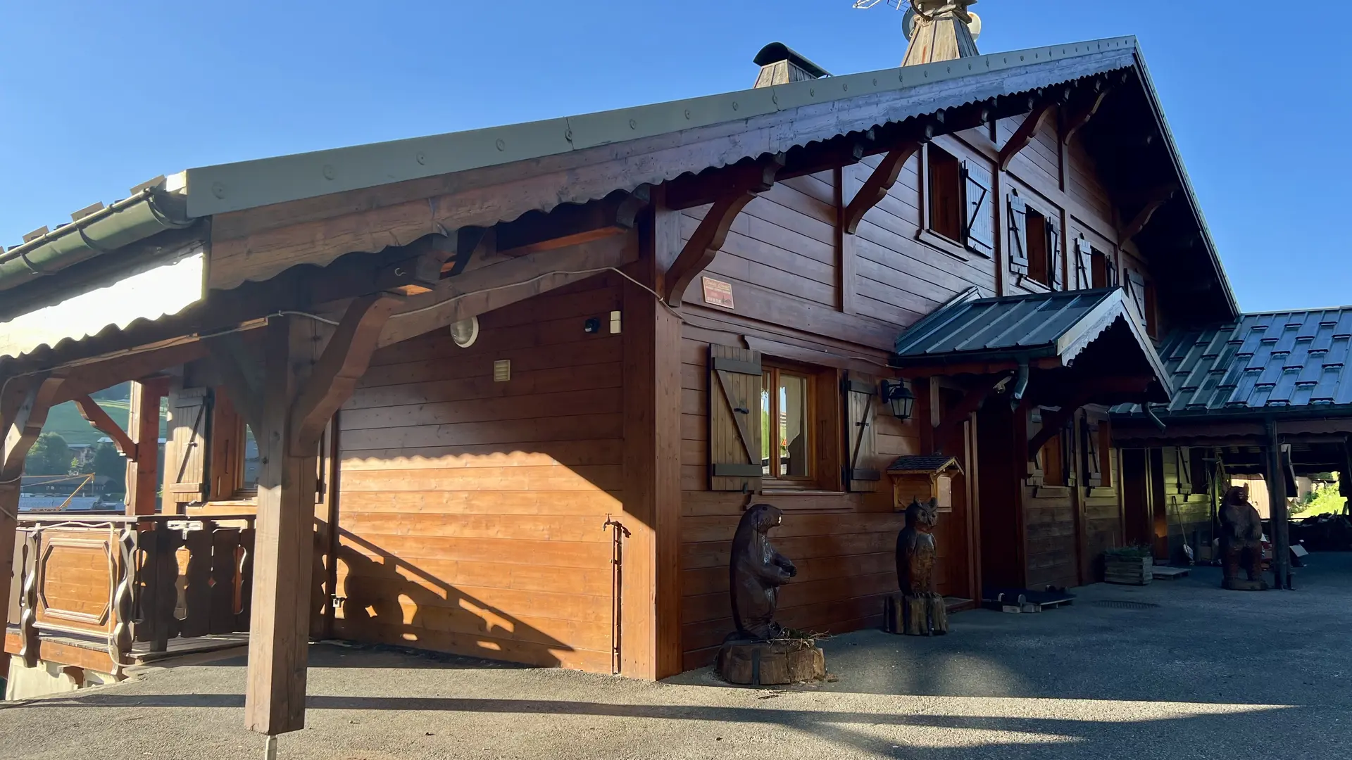 Avant chalet place de parking 3