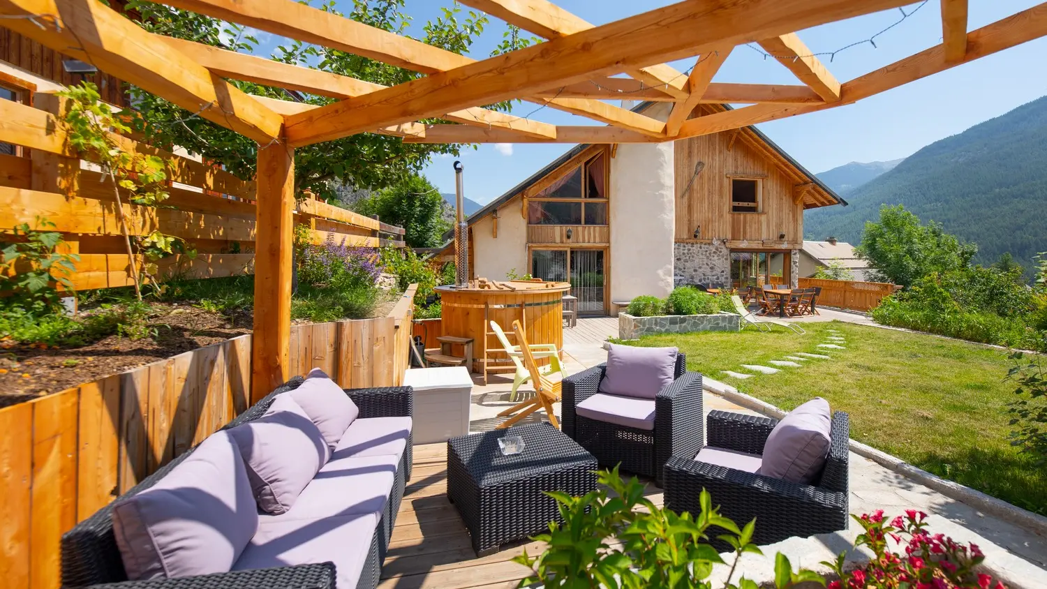 Jardin et vue globale