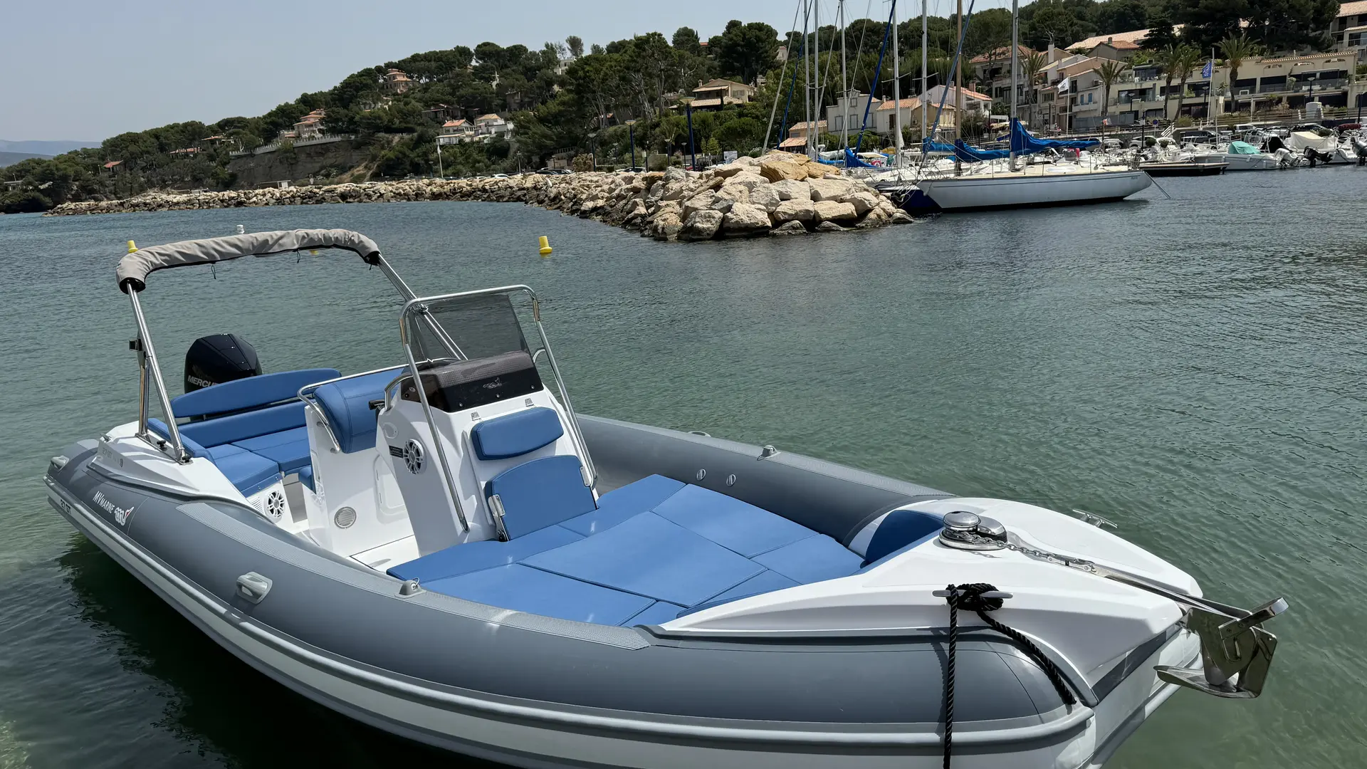 Location de Bateaux avec le Boat Club de la Madrague_Saint-Cyr-sur-Mer