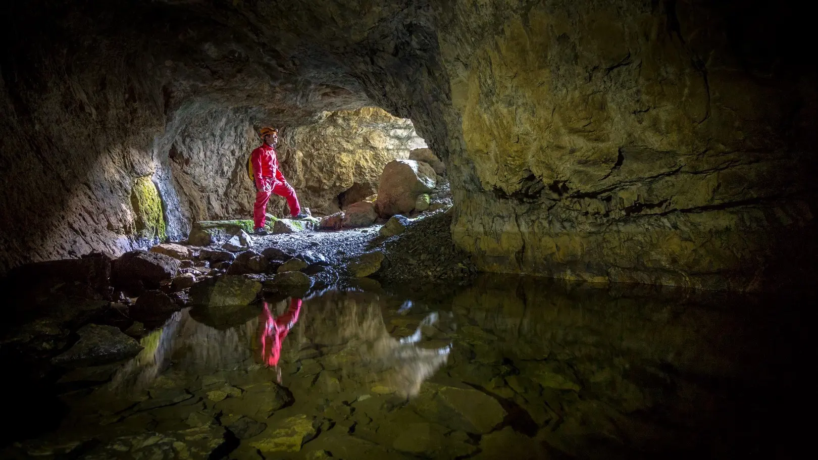 Spéléologie à Nunayak