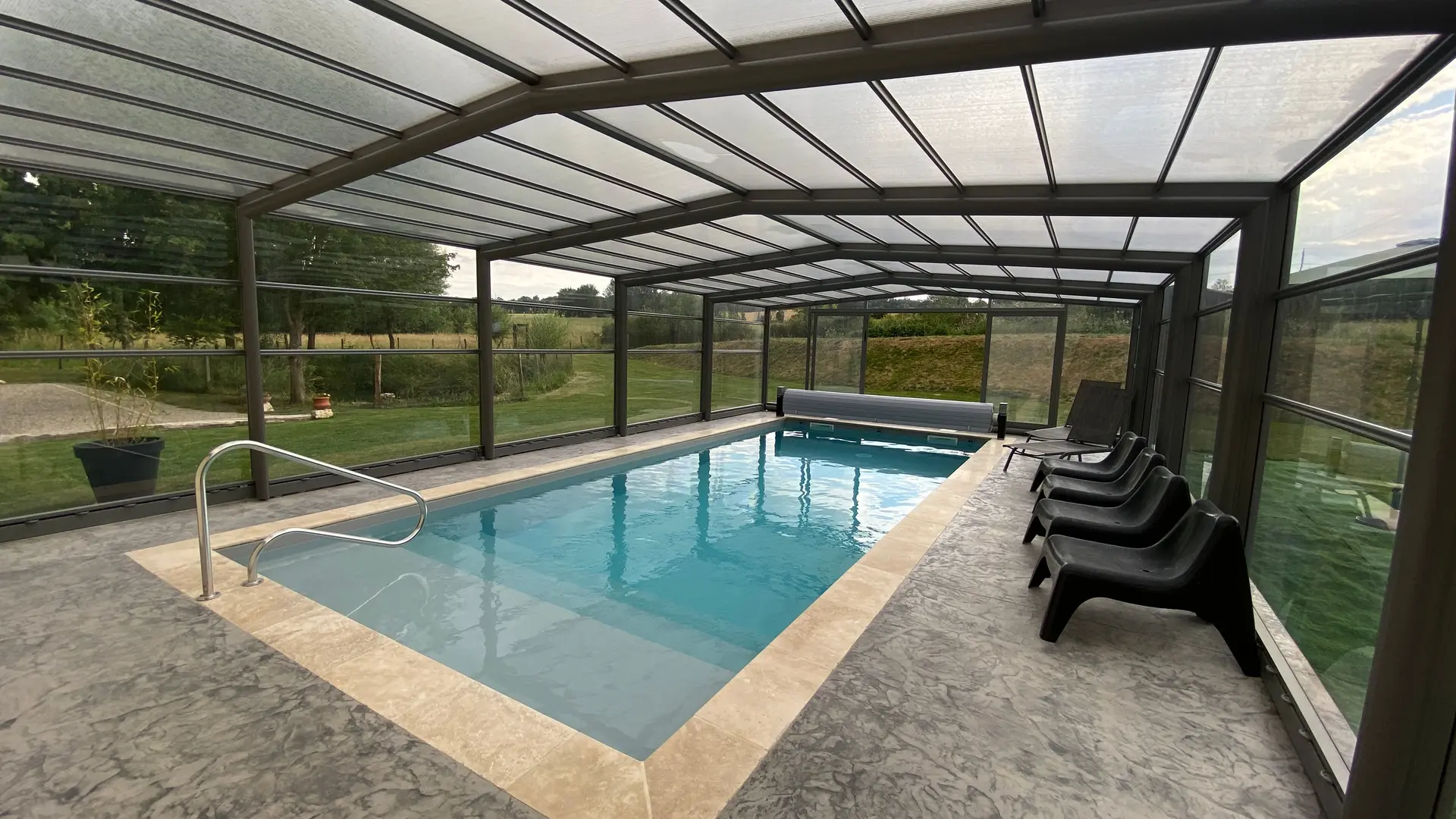 Piscine couverte chuaffée