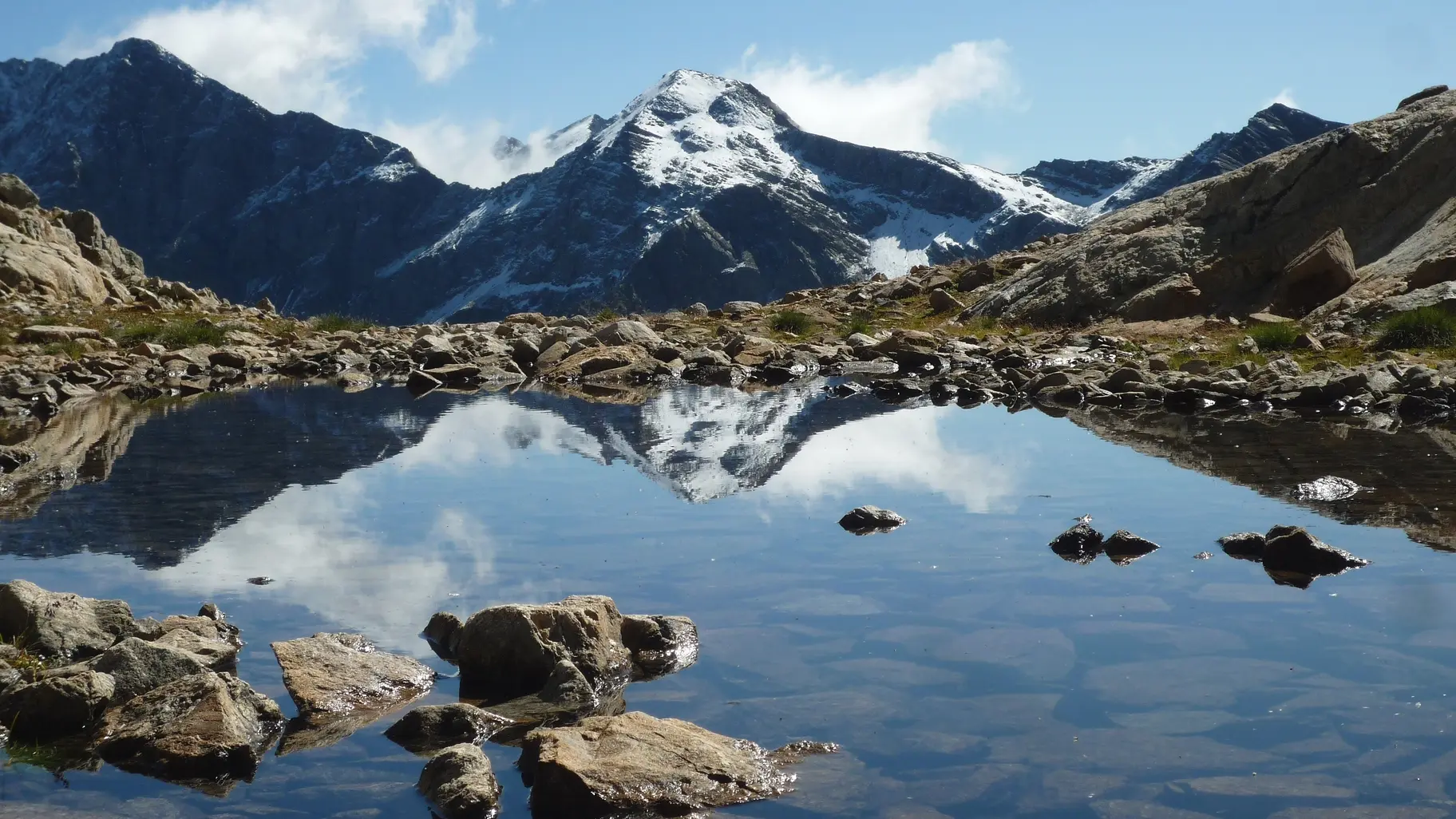 Reflet sur le lac de Cédéra