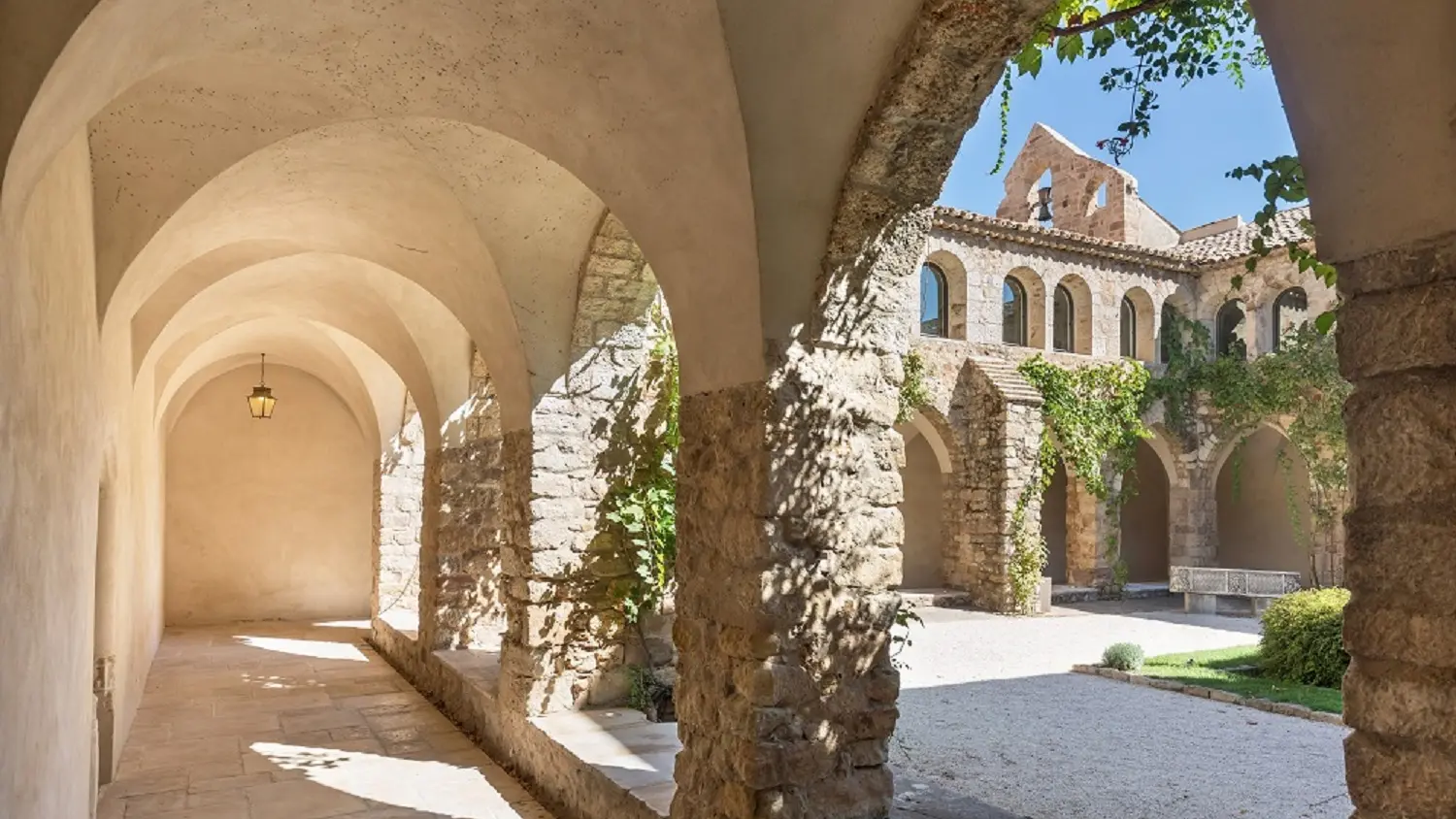 Cloître