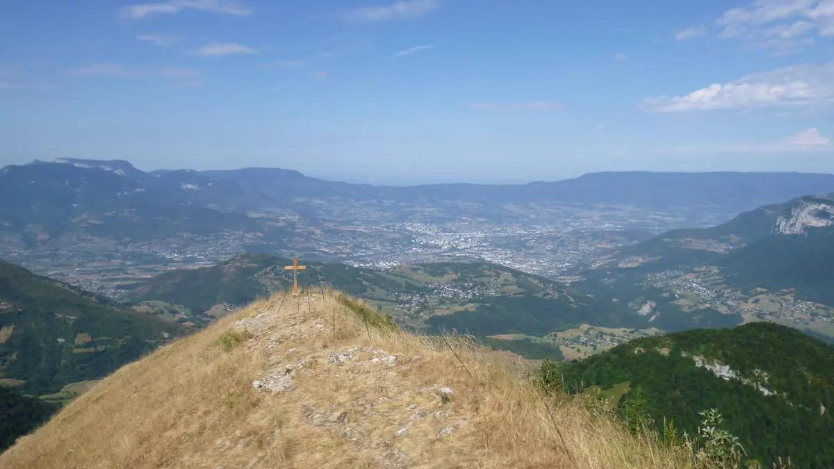 Au somme de la Pointe de la Galoppaz