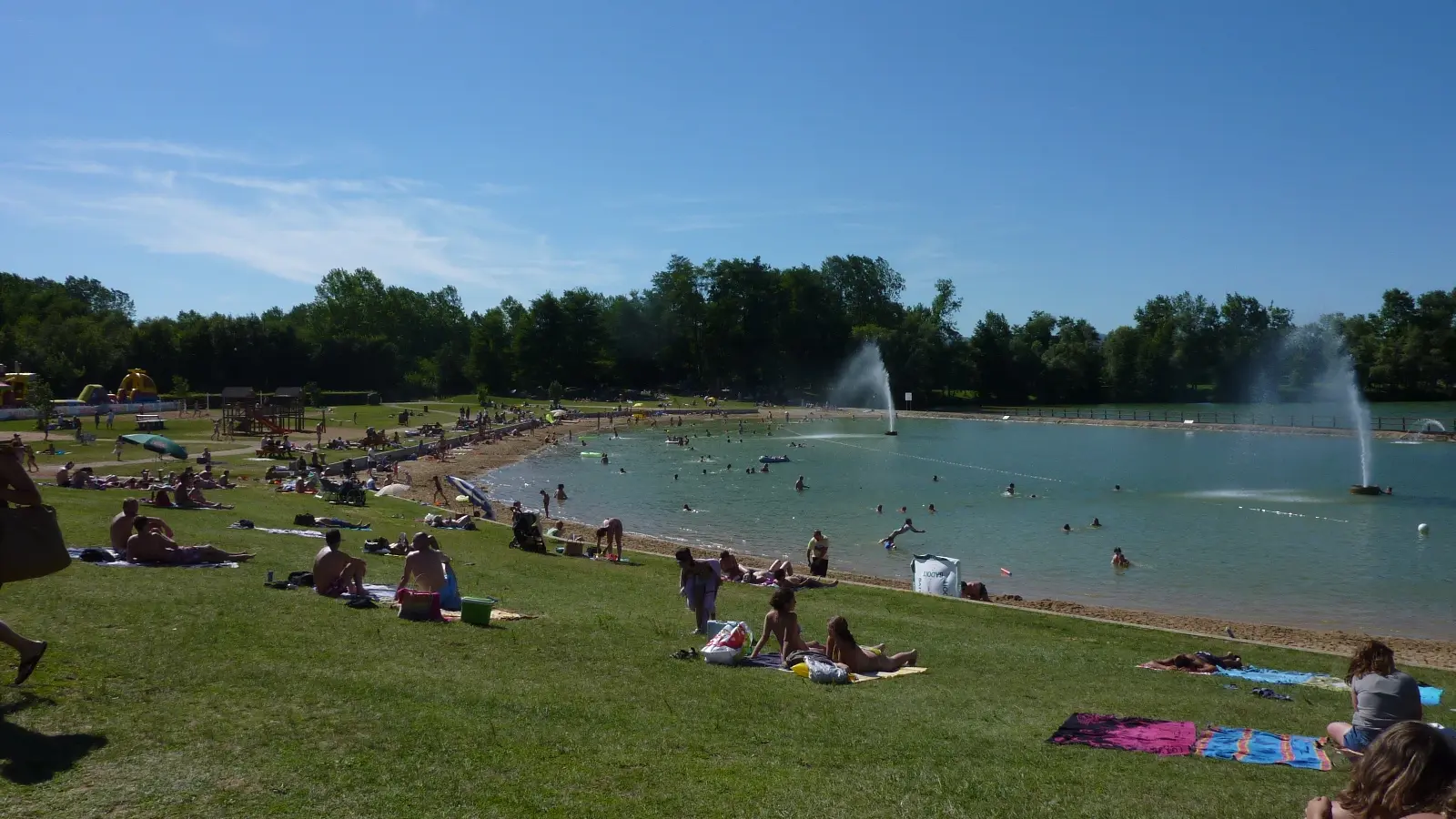 Plage du lac de Cormoranche