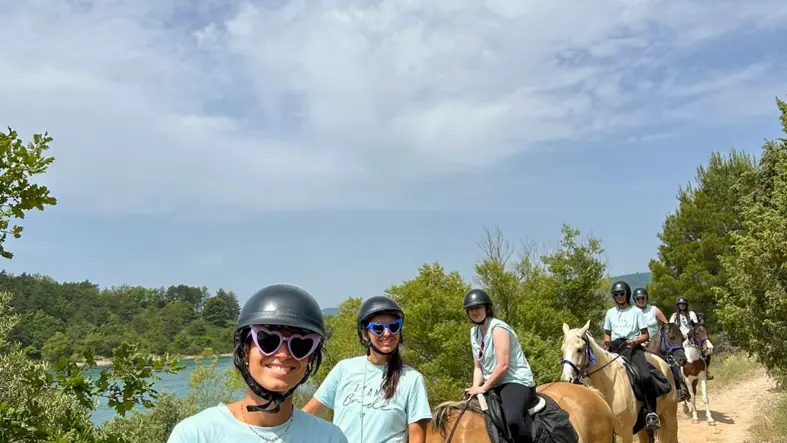 A cheval
