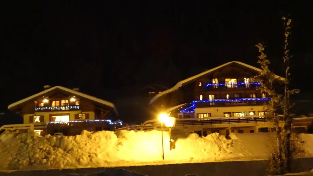 Chalet l'Ortaz et Le Petit Cornillon