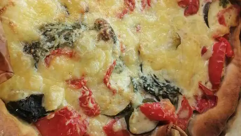 quiche épinards et poivrons rouges