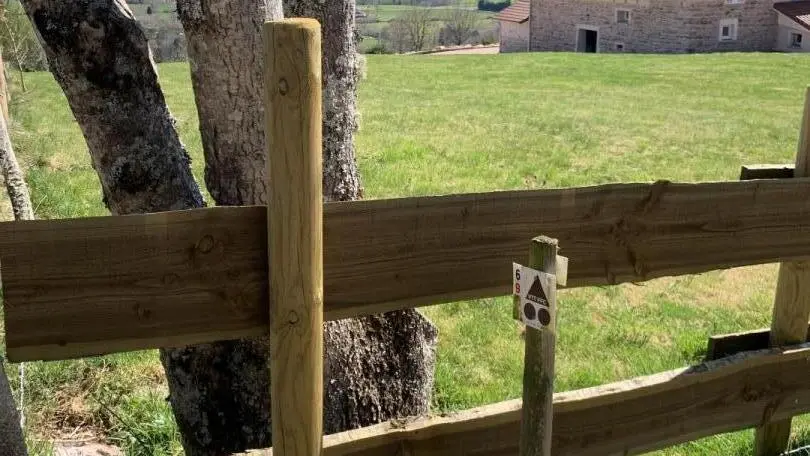 Au pied du terrain du gite, balisage VTT