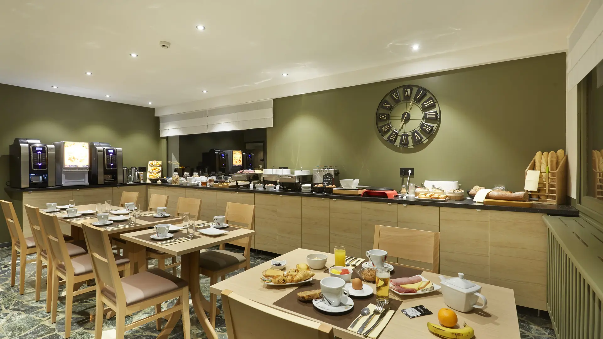 Petit déjeuner buffet