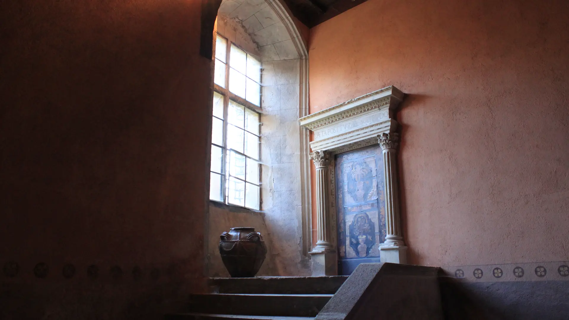Chateau de Chalain d'Uzore