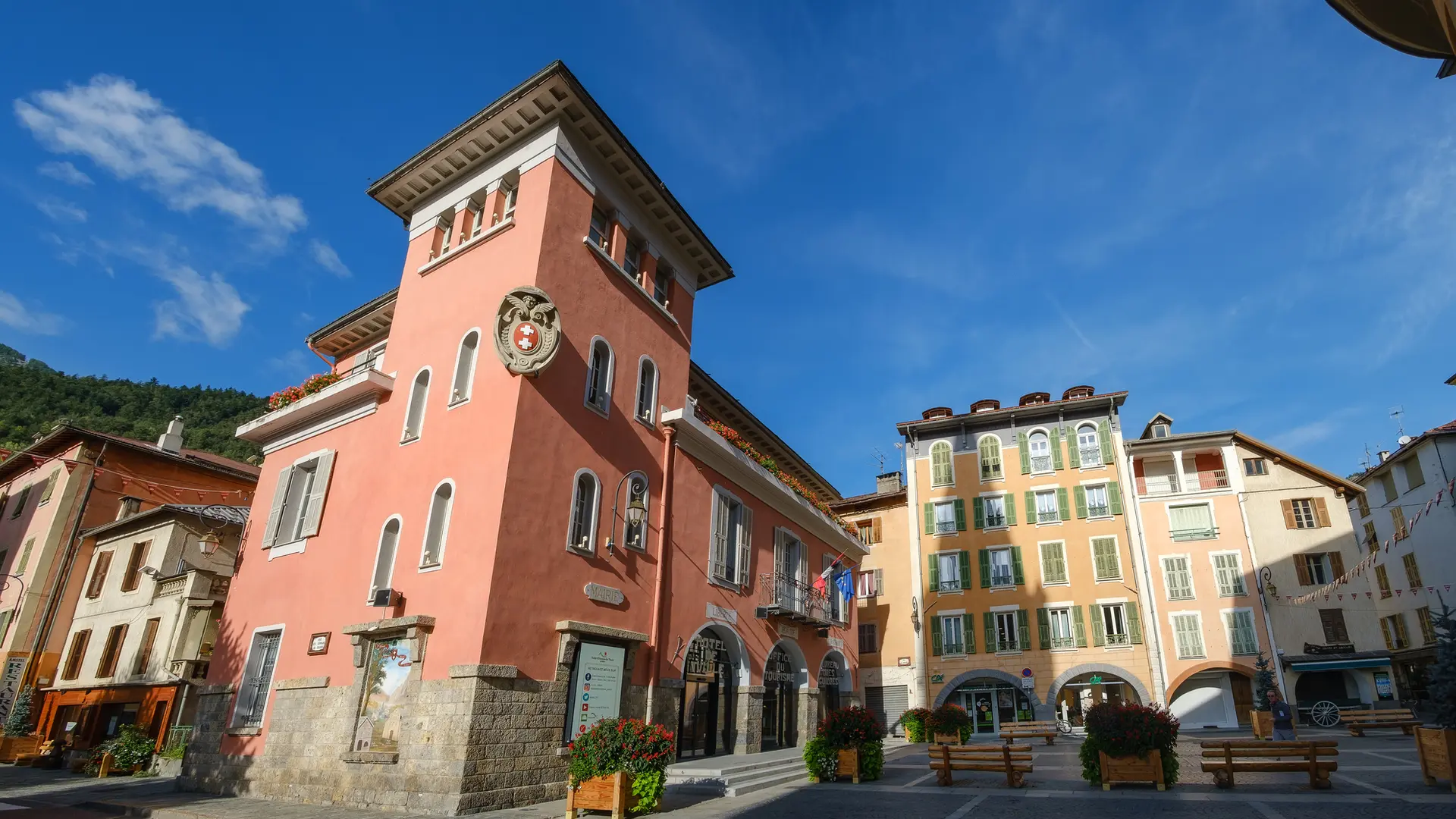 La place et la Mairie