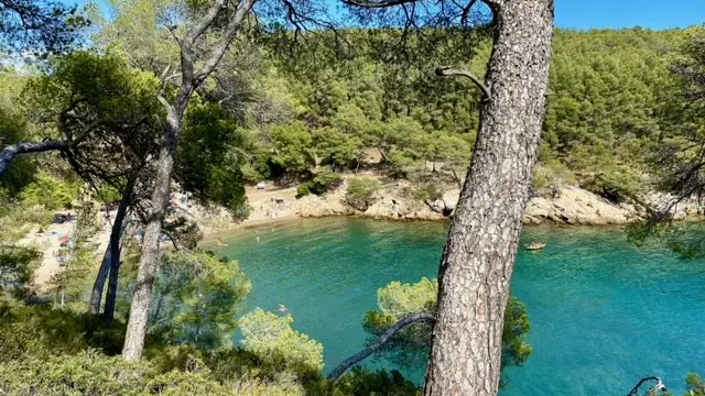 Les Pieds Tanqués