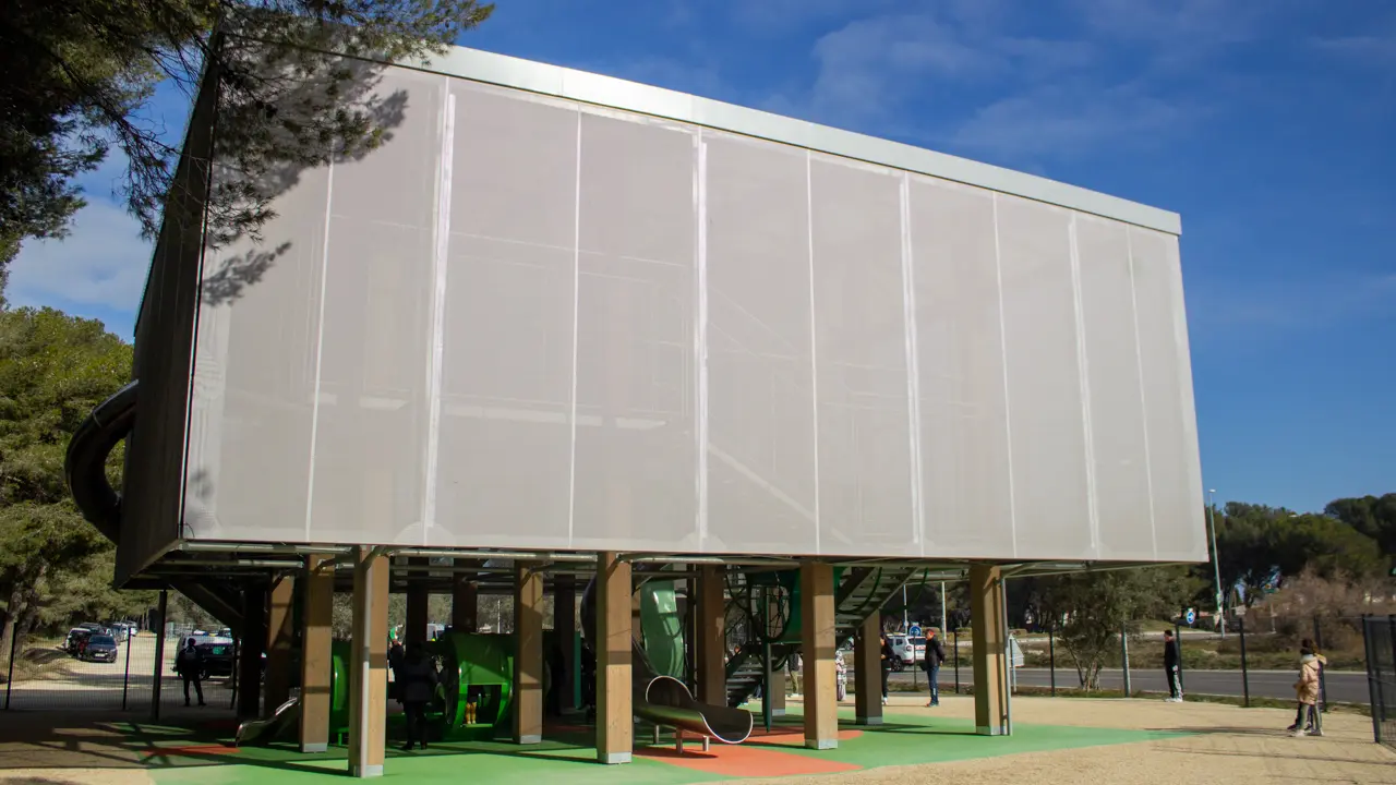 La Box, Istres - Aire de jeux gratuit et couvert