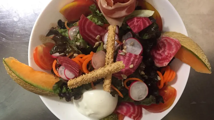 Sur le tout, bar-restaurant à La Chapelle-en-Valgaudemar