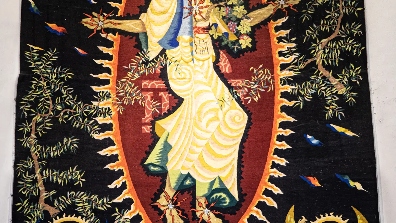 Tapisserie Lurçat en l'église des Gets
