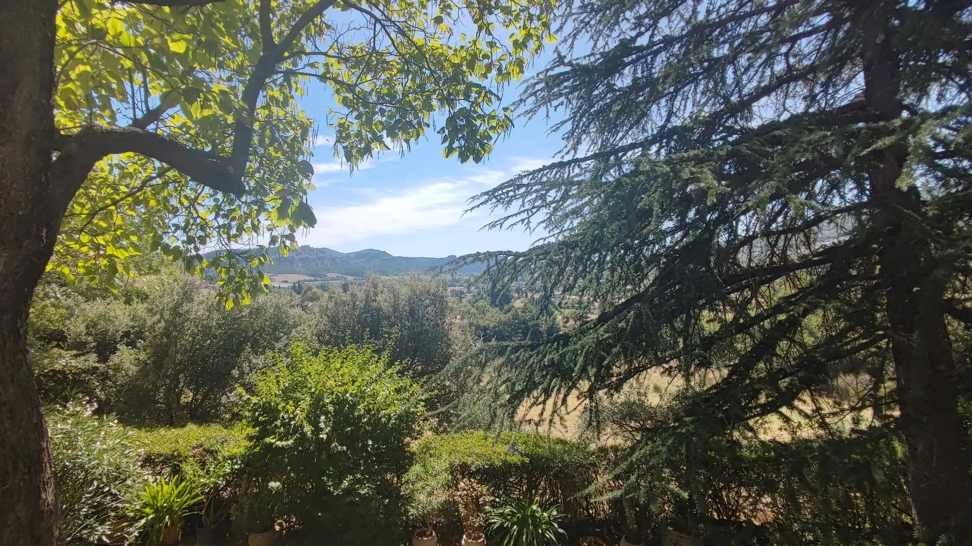 Vue sur la vallée depuis la maison