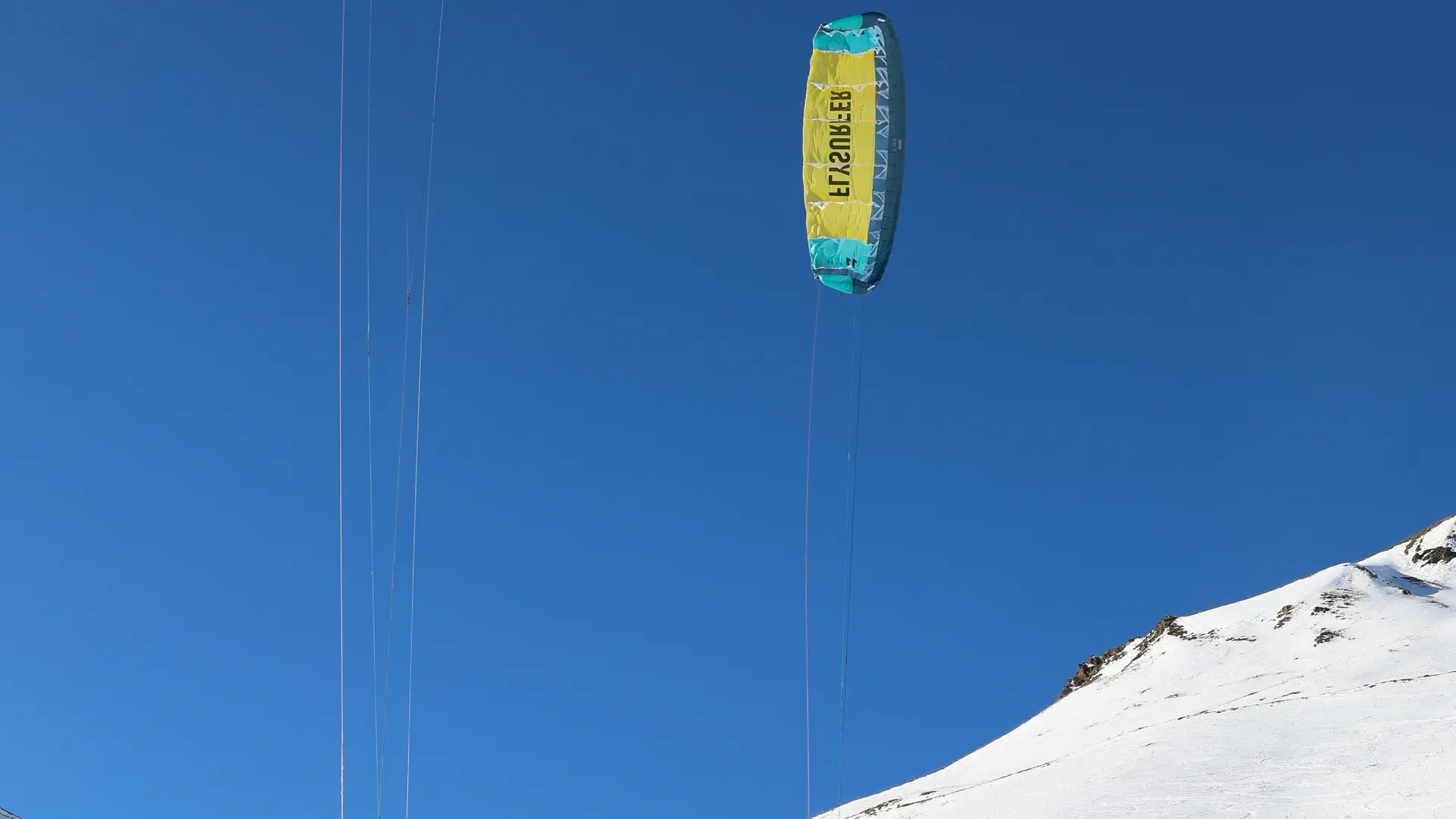 Snowkite au col du Lautaret - École Wayra_Villar-d'Arêne