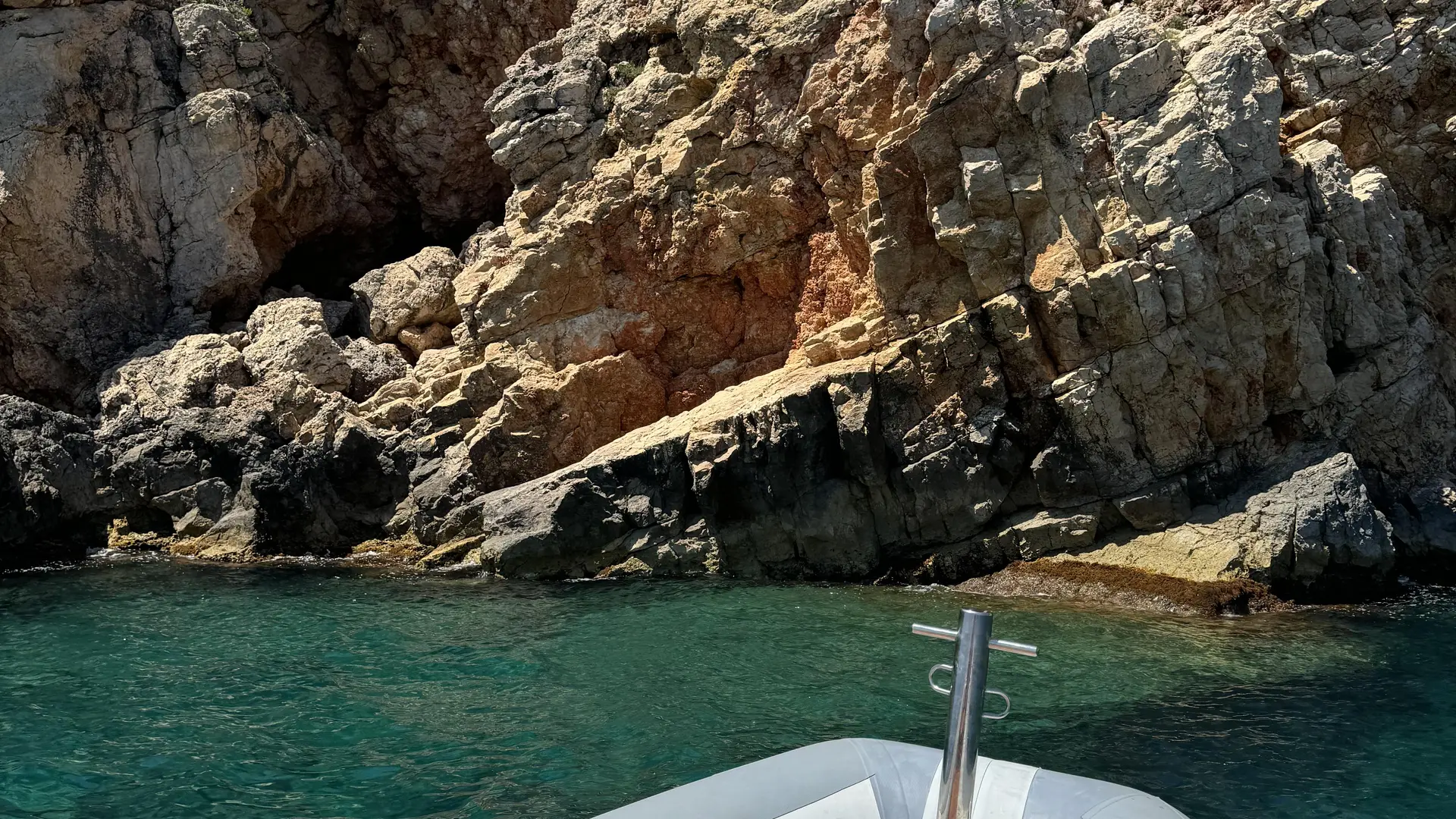 Location de Bateaux avec le Boat Club de la Madrague_Saint-Cyr-sur-Mer