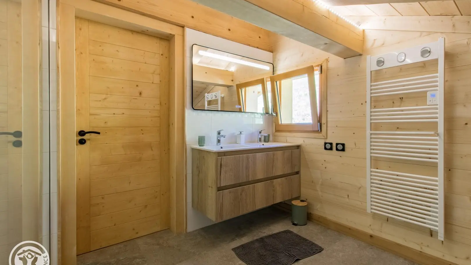 Salle de douche étage