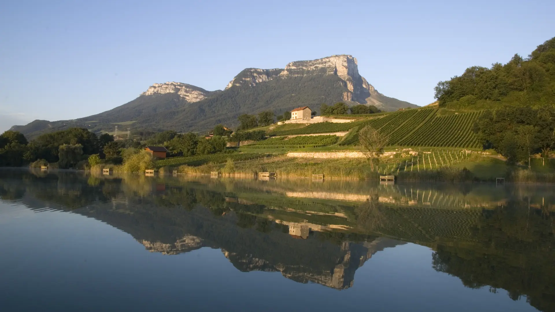 Domaine Ravier, Lac Saint-André, Vue sur le Granier