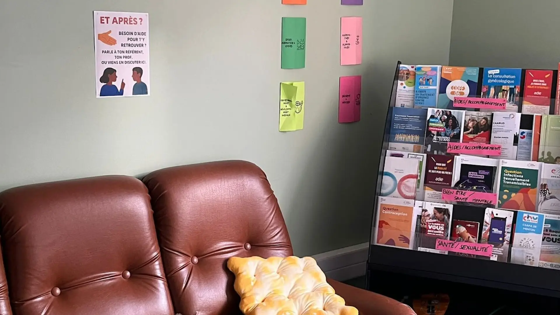 Maison des Jeunes_Breil-salon