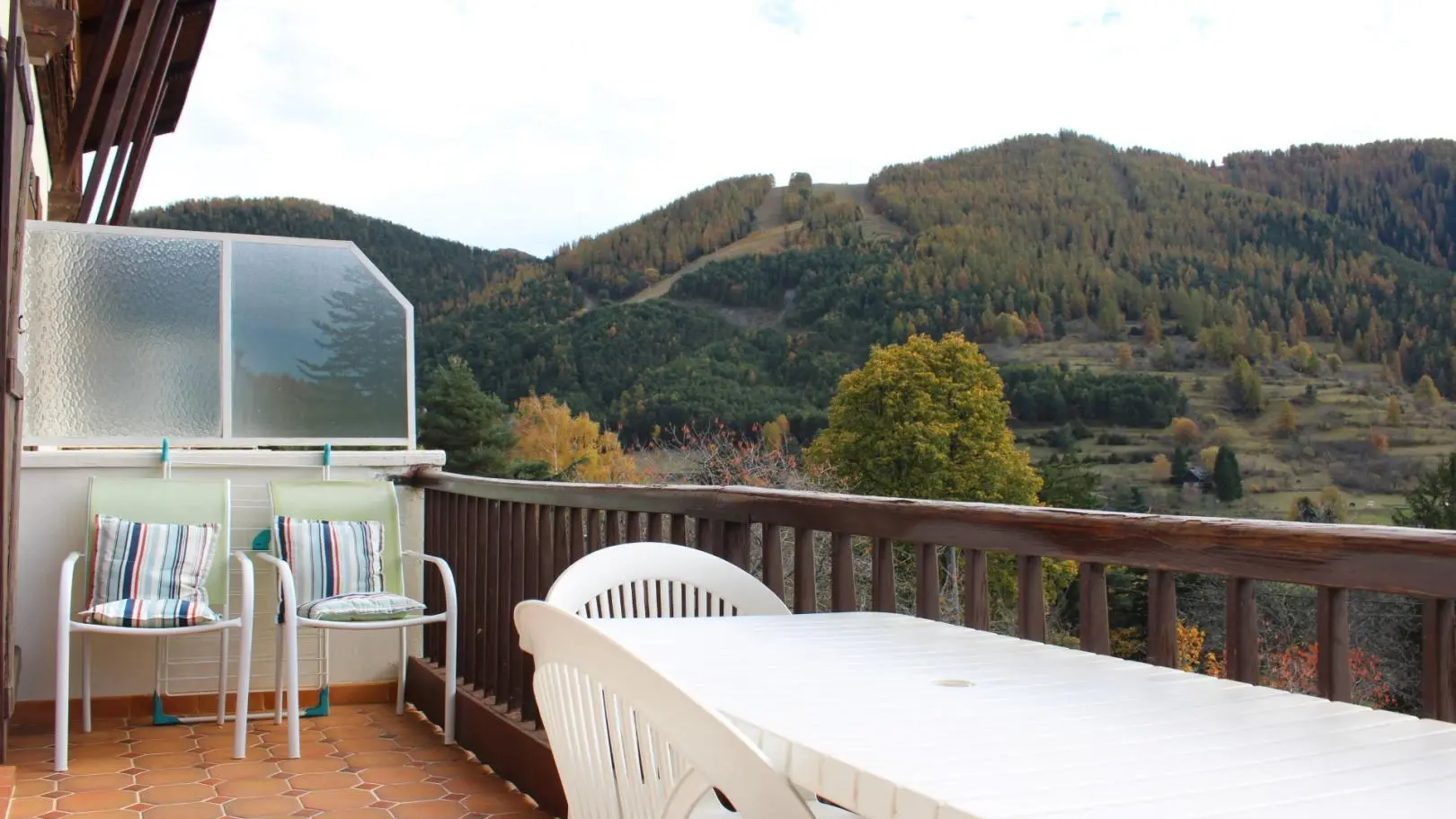 Gîte Chez Memene-Terrasse-Valdeblore-Gîtes de France des Alpes-Maritimes