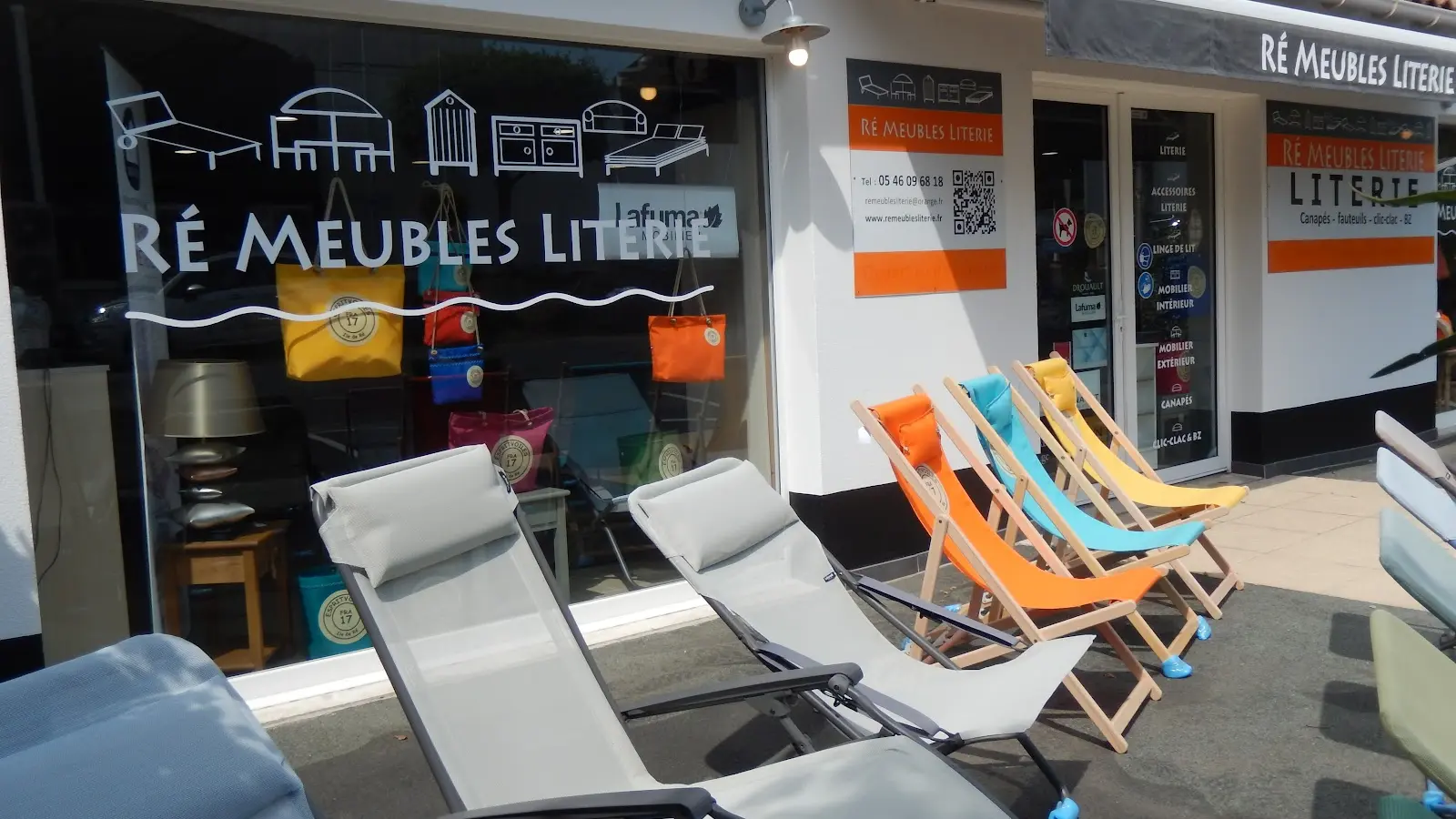 Sun loungers and deckchairs