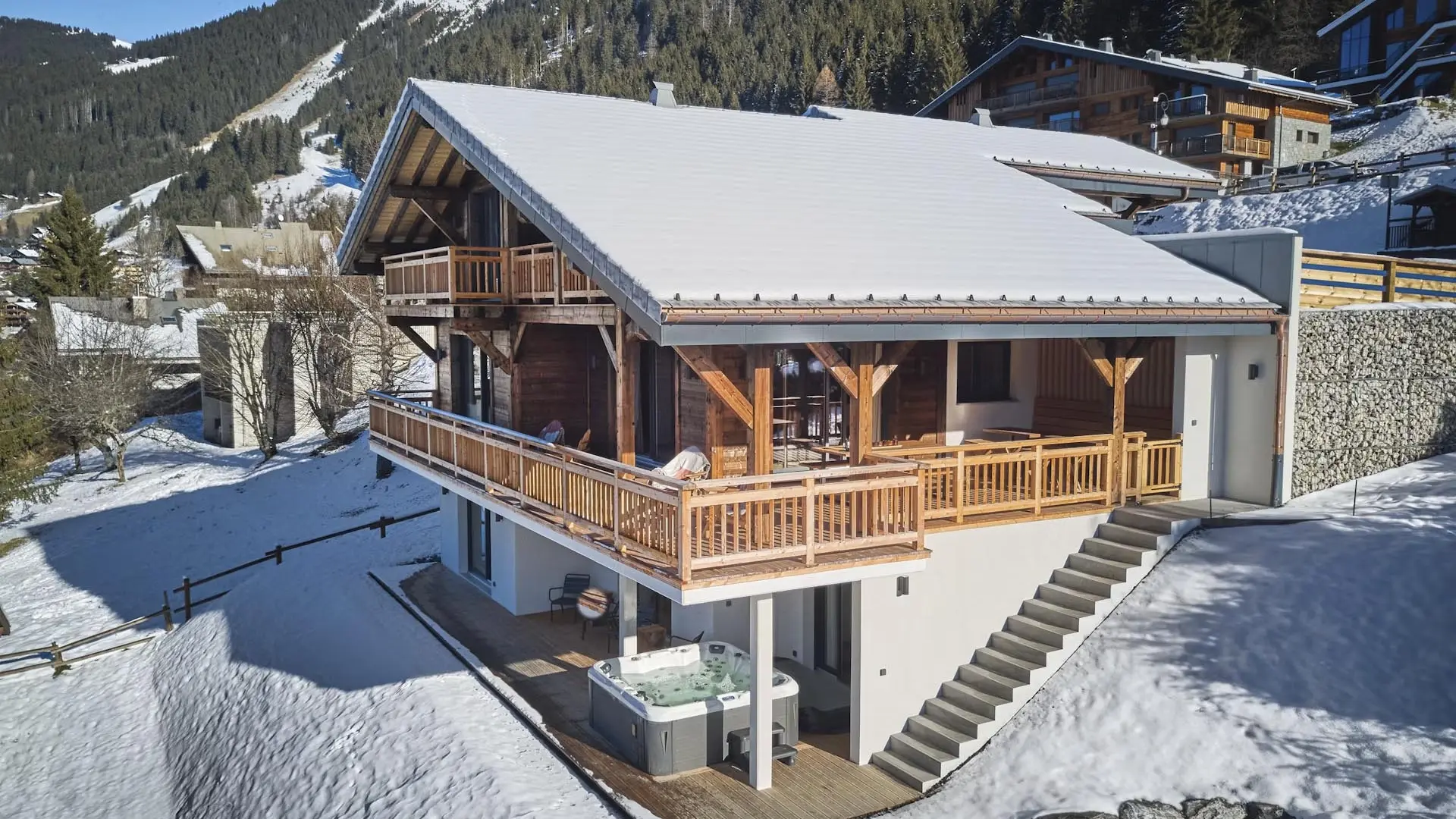 Extérieur du chalet en hiver