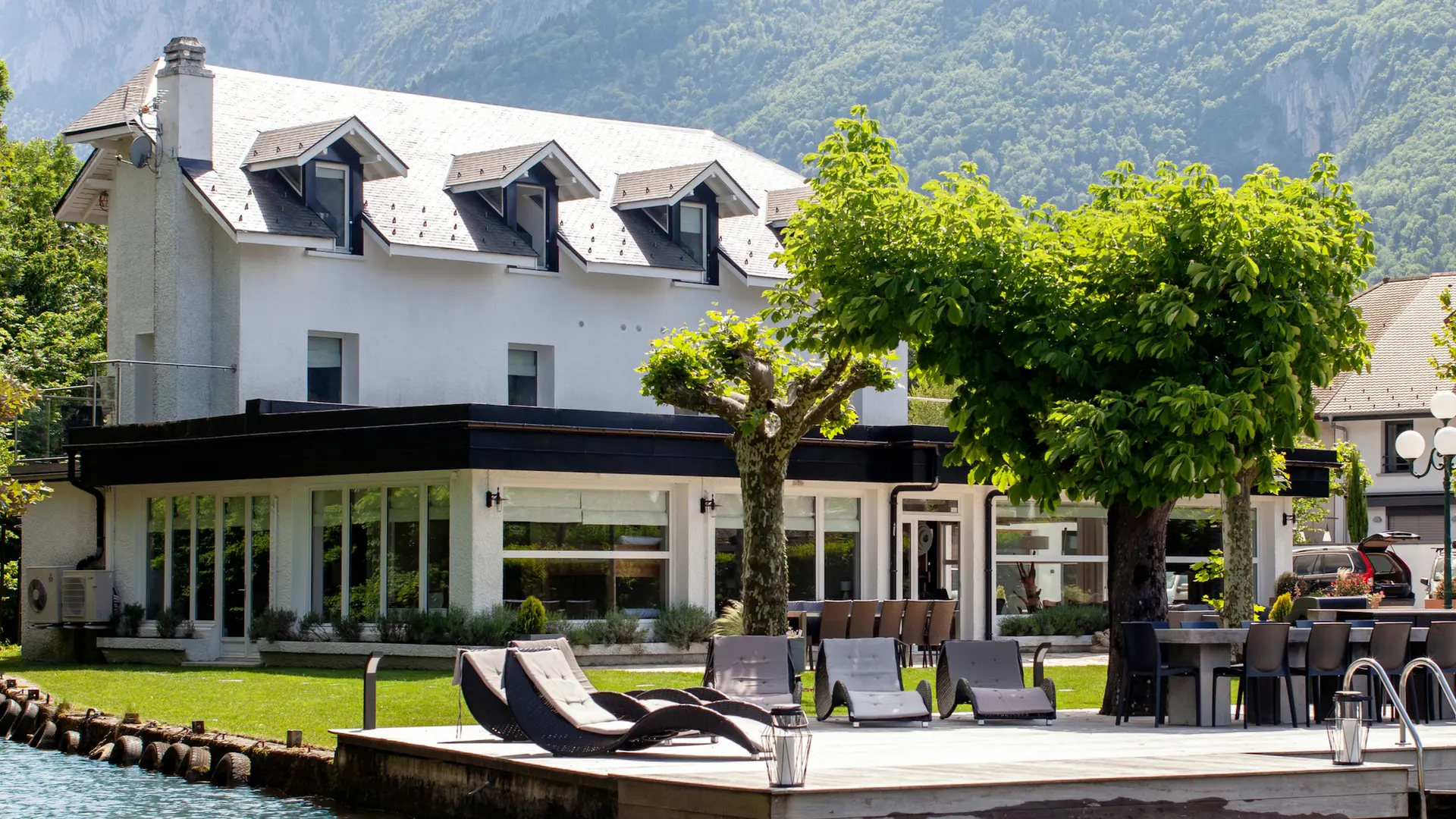 Lakehouse au bord de l'eau