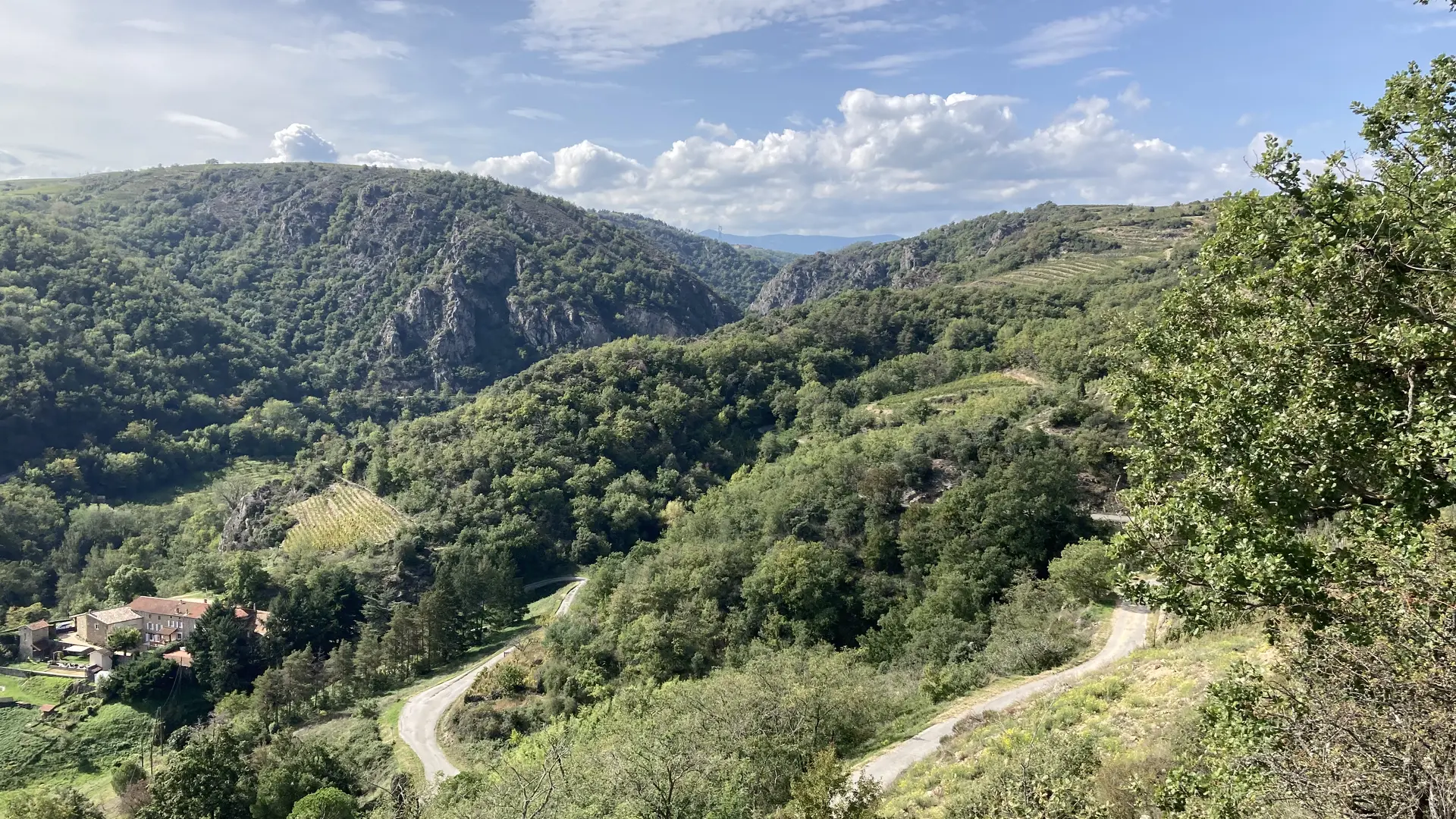 De la rivière d'Ay au Rhône